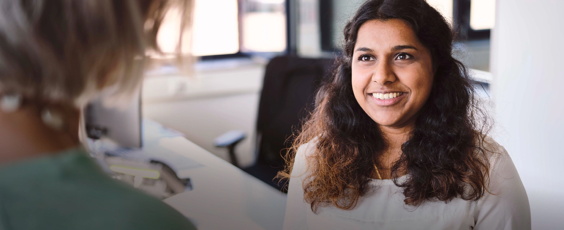 Mitarbeiterin der Stadtwerke Selm im Kundengespräch